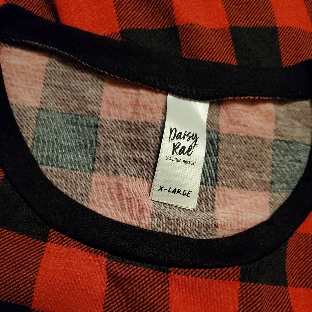Daisy Rae Plaid Top - Picture 3 of 4